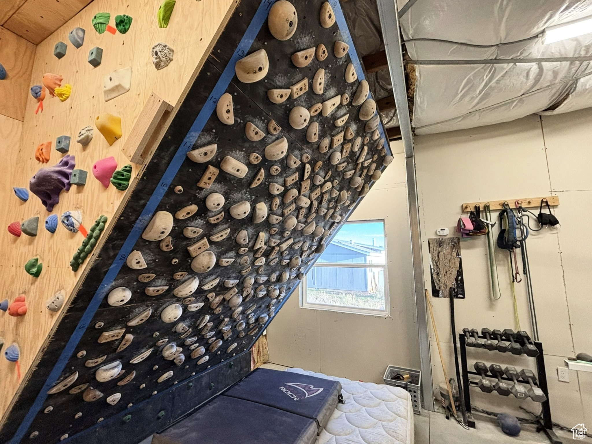 La Sal, Utah 84530, United States, 3 Bedrooms Bedrooms, ,2 BathroomsBathrooms,Residential,Pending,116462