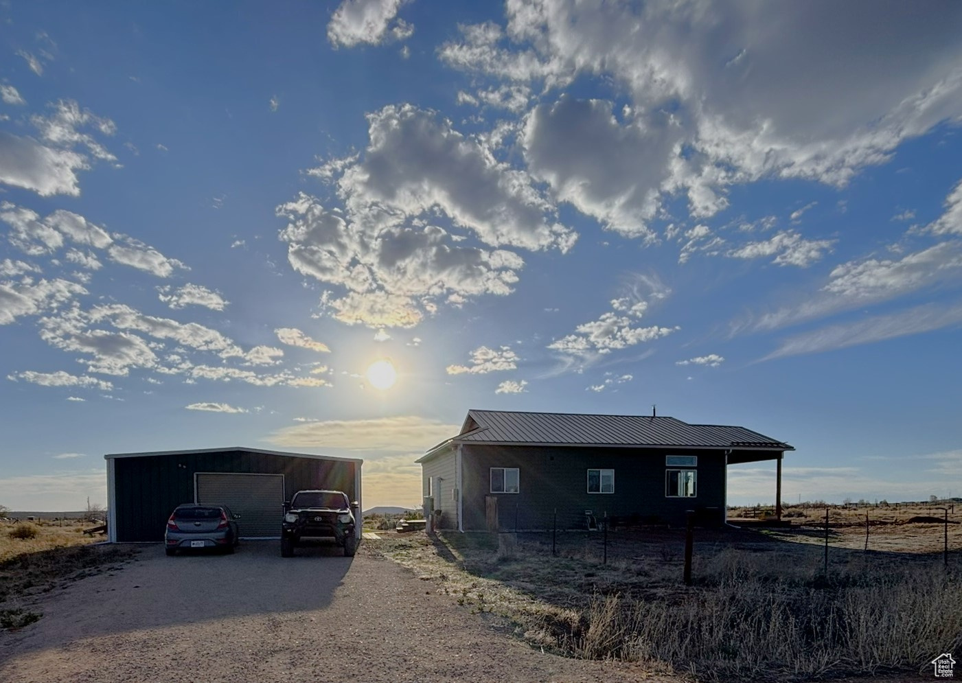 La Sal, Utah 84530, United States, 3 Bedrooms Bedrooms, ,2 BathroomsBathrooms,Residential,Pending,116462