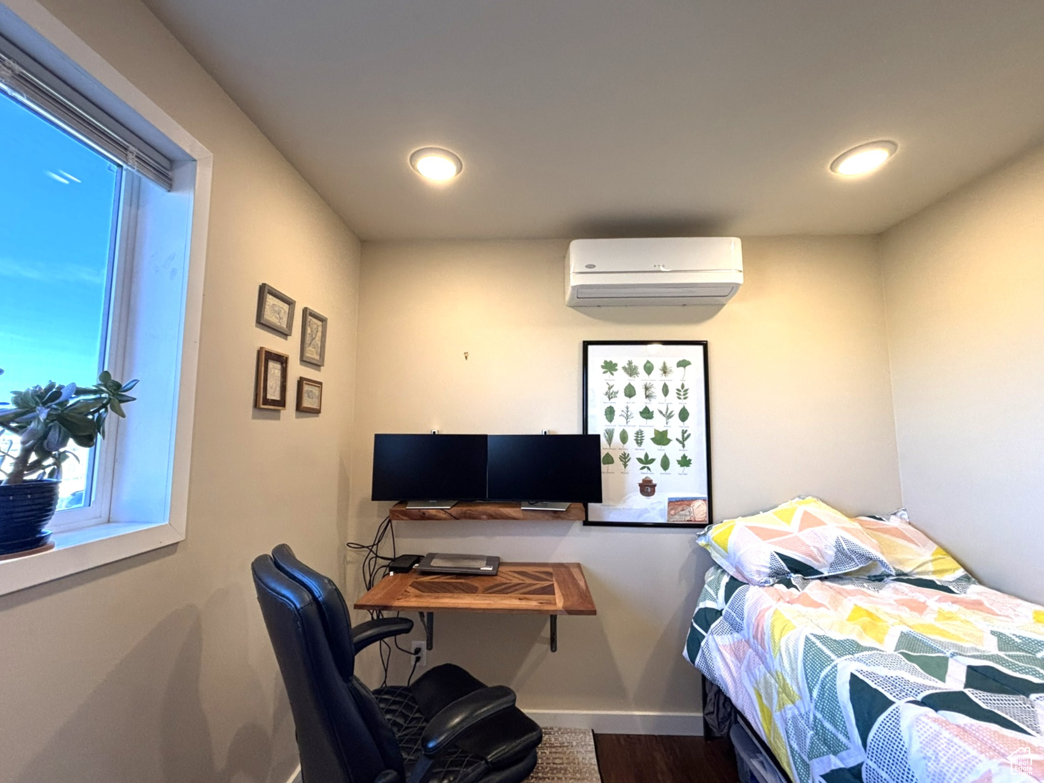 La Sal, Utah 84530, United States, 3 Bedrooms Bedrooms, ,2 BathroomsBathrooms,Residential,Pending,116462