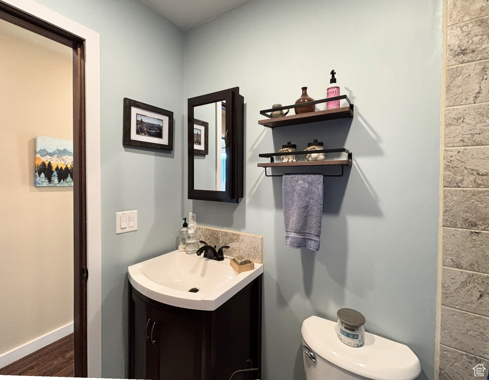 La Sal, Utah 84530, United States, 3 Bedrooms Bedrooms, ,2 BathroomsBathrooms,Residential,Pending,116462