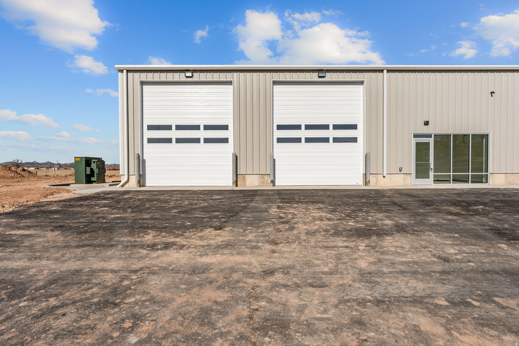 DIAMONTI INDUSTRIAL SUBDIVISION - Commercial Lease