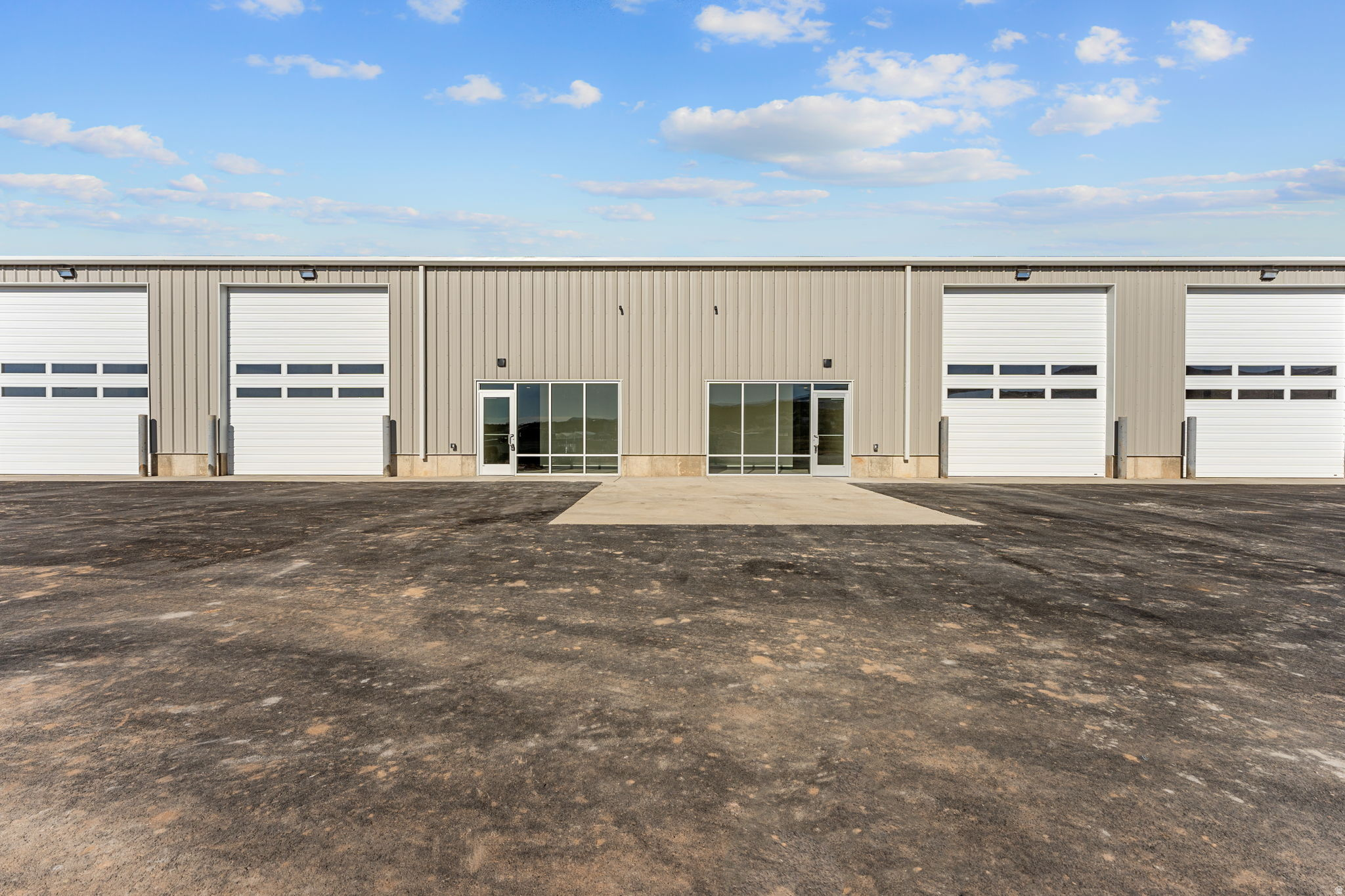 DIAMONTI INDUSTRIAL SUBDIVISION - Commercial Lease