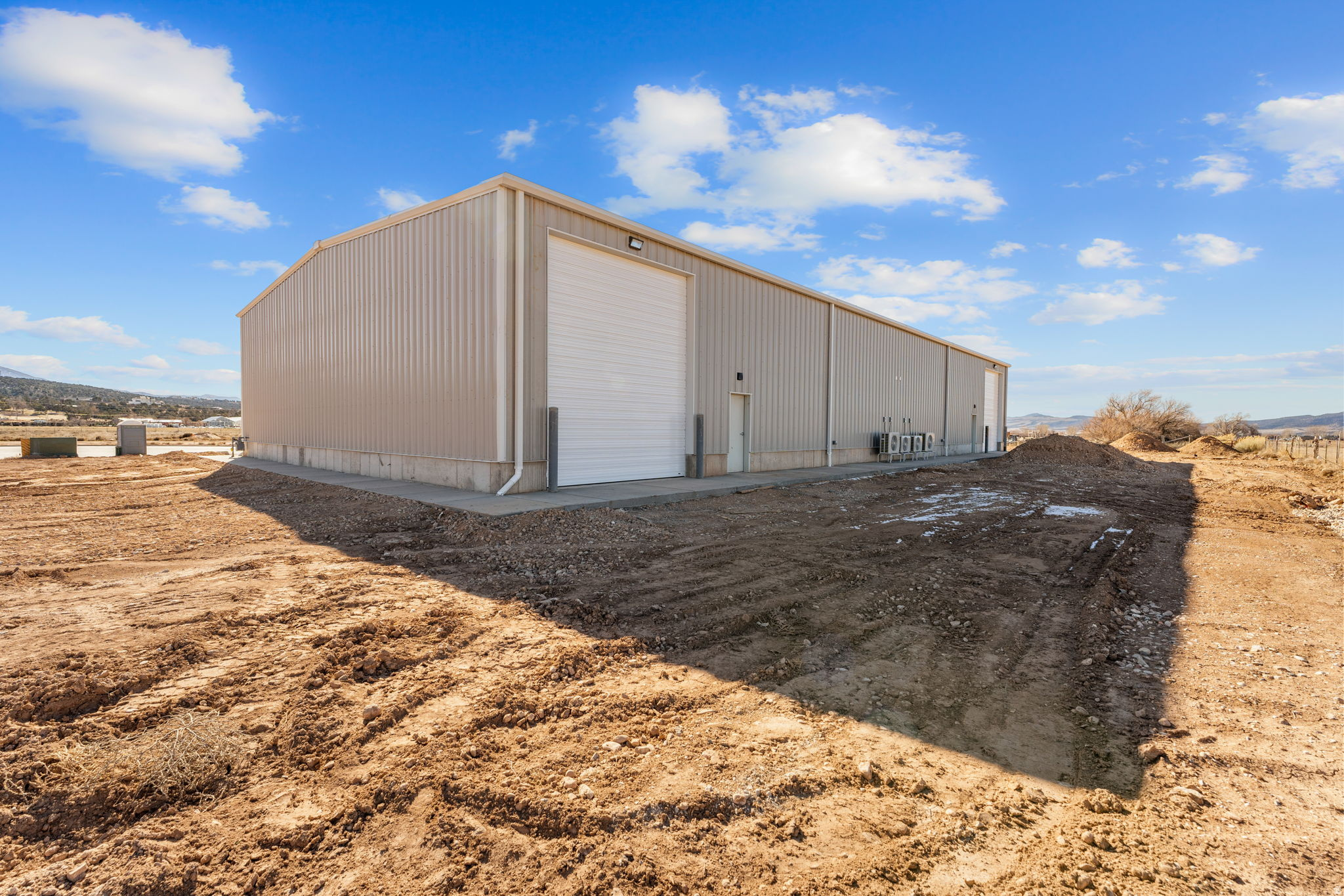 DIAMONTI INDUSTRIAL SUBDIVISION - Commercial Lease