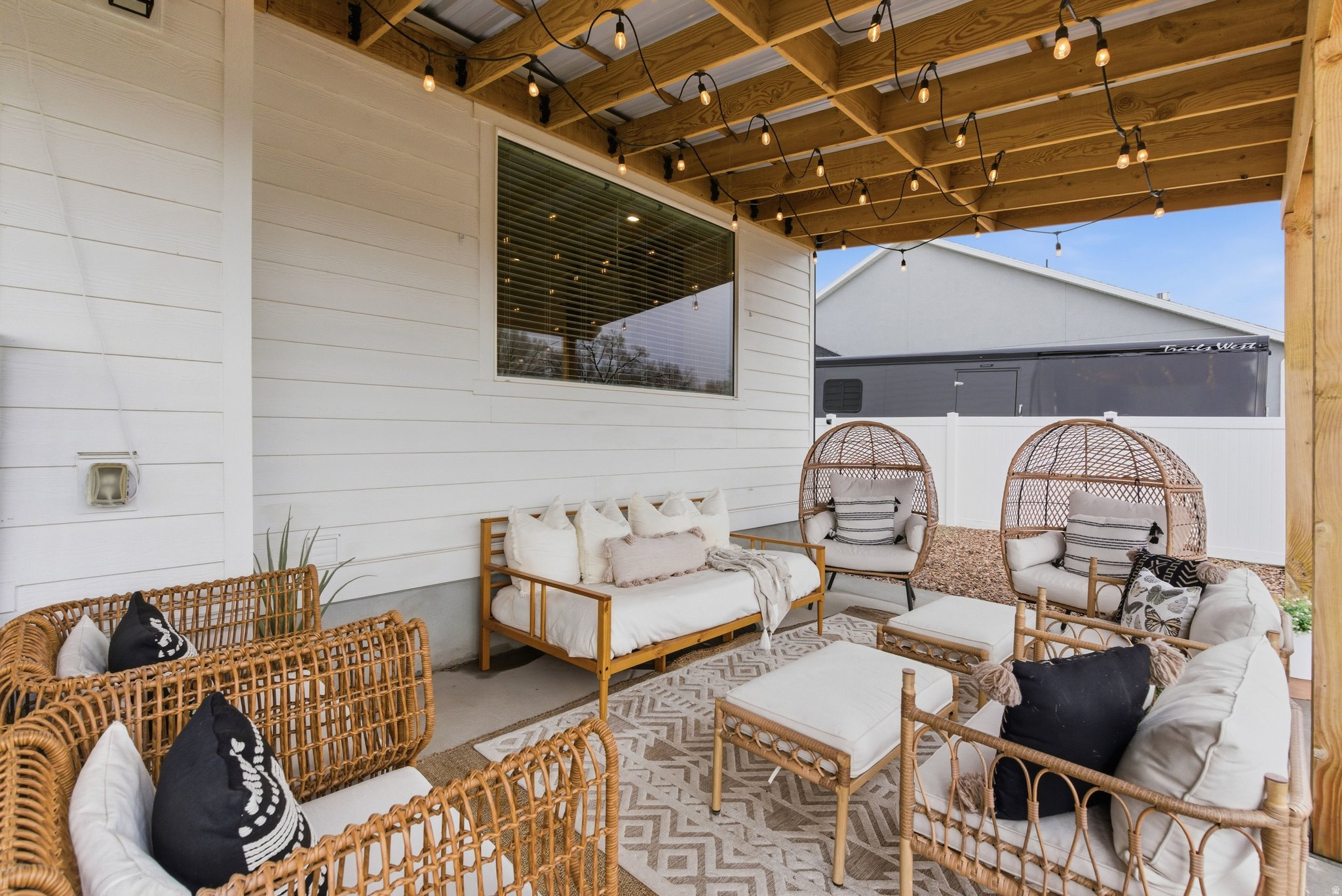 MAPLETON GROVE - Residential