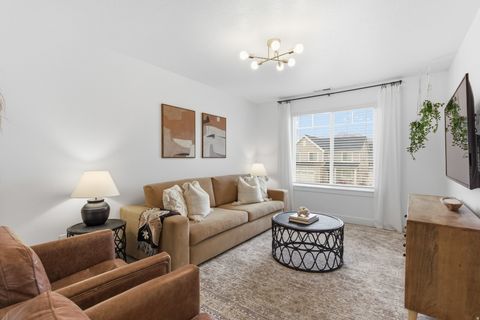 Tiny photo for 596 S MEADE ST, Mapleton, UT 84664 (MLS # 2129507)