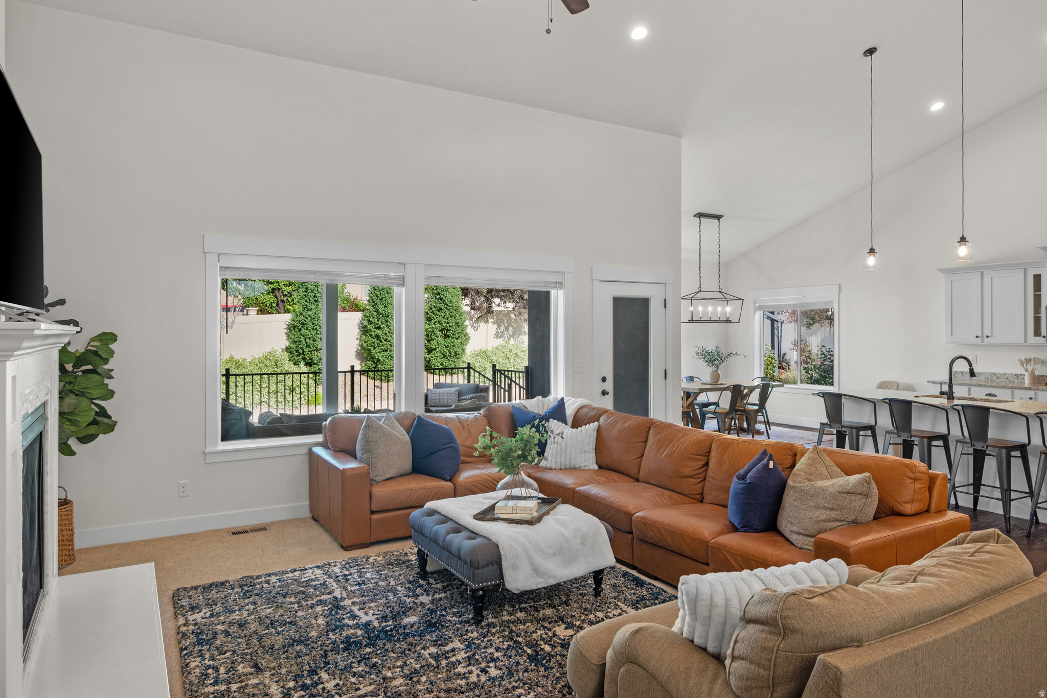 WHISPER RIDGE - Residential