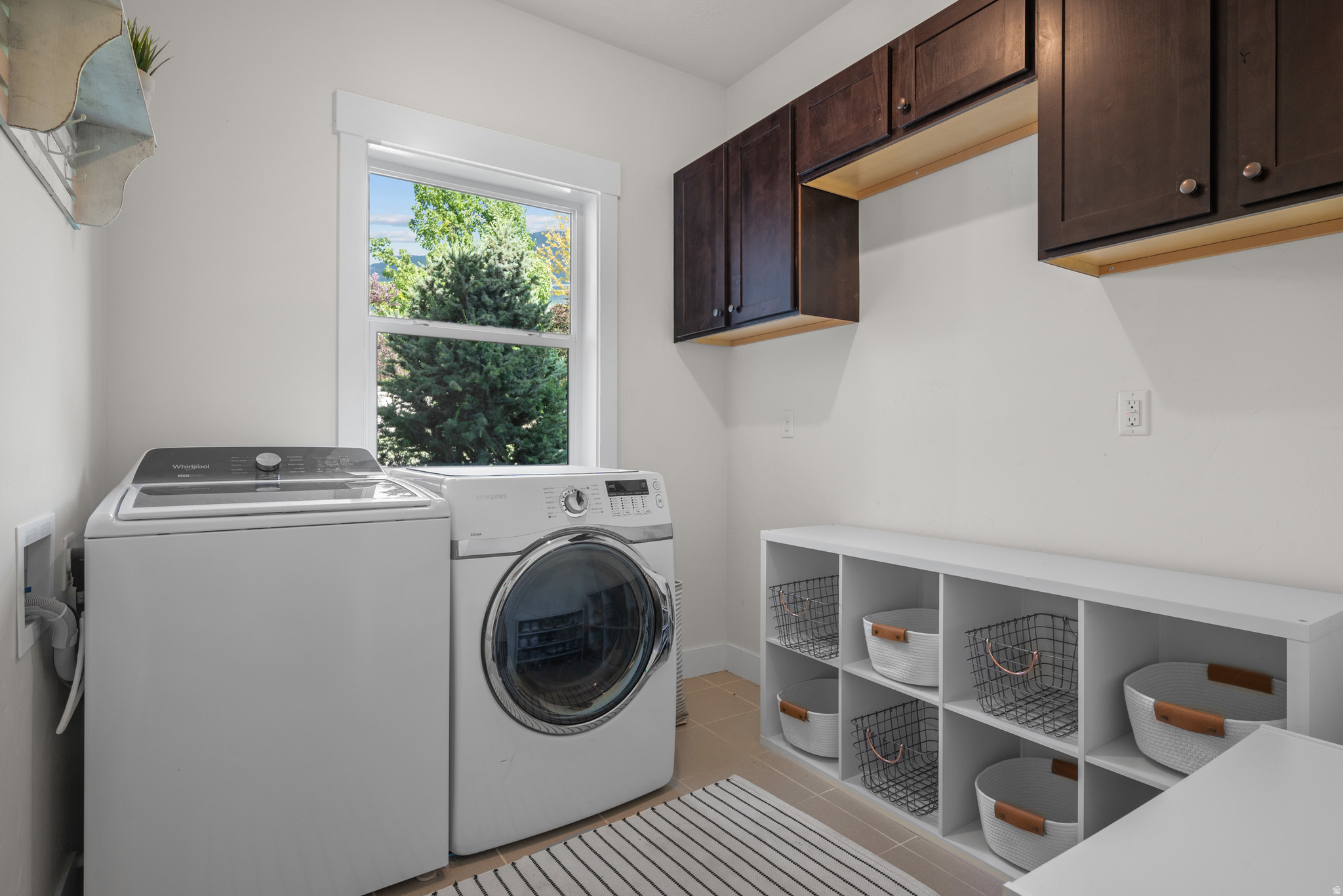 WHISPER RIDGE - Residential