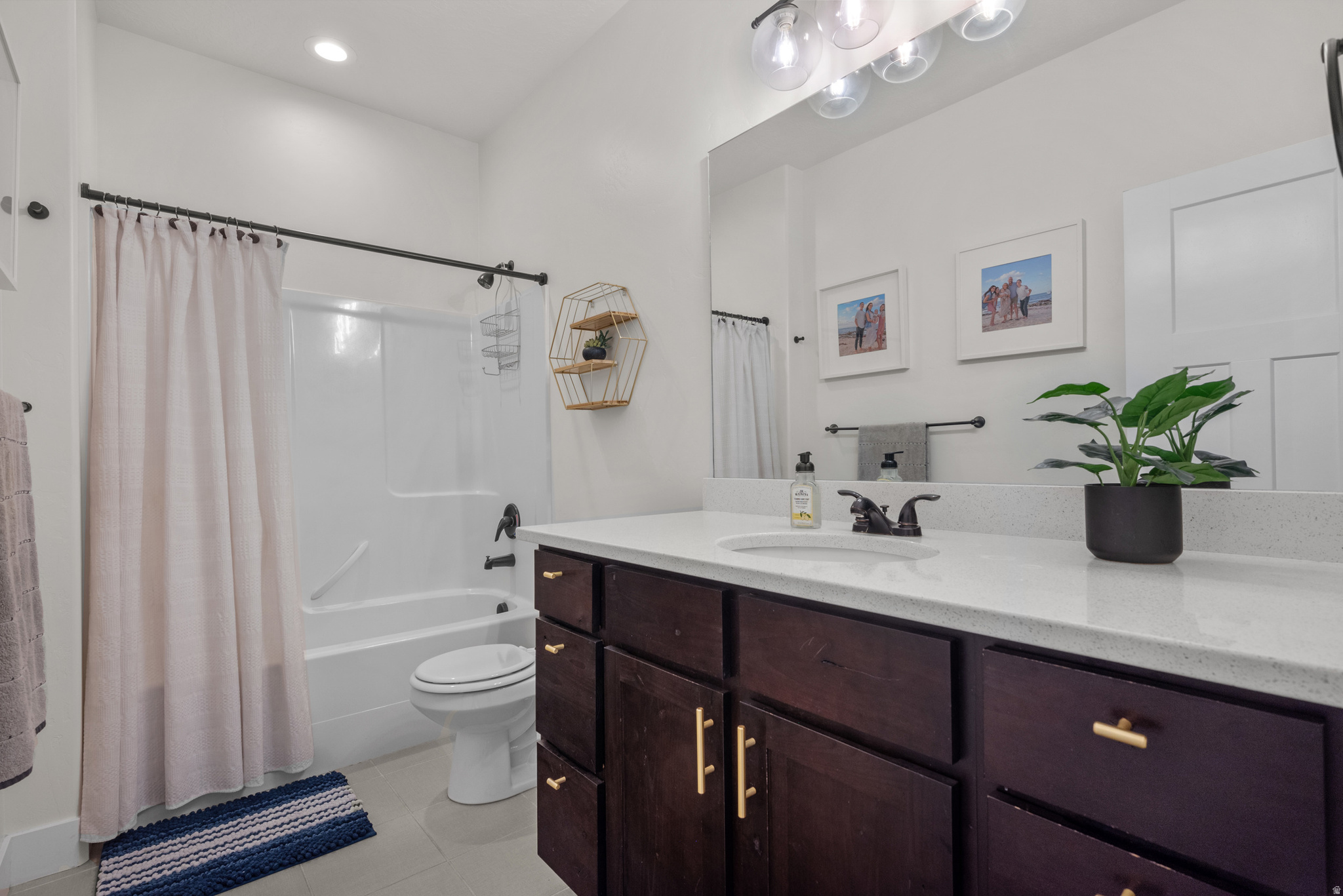 WHISPER RIDGE - Residential