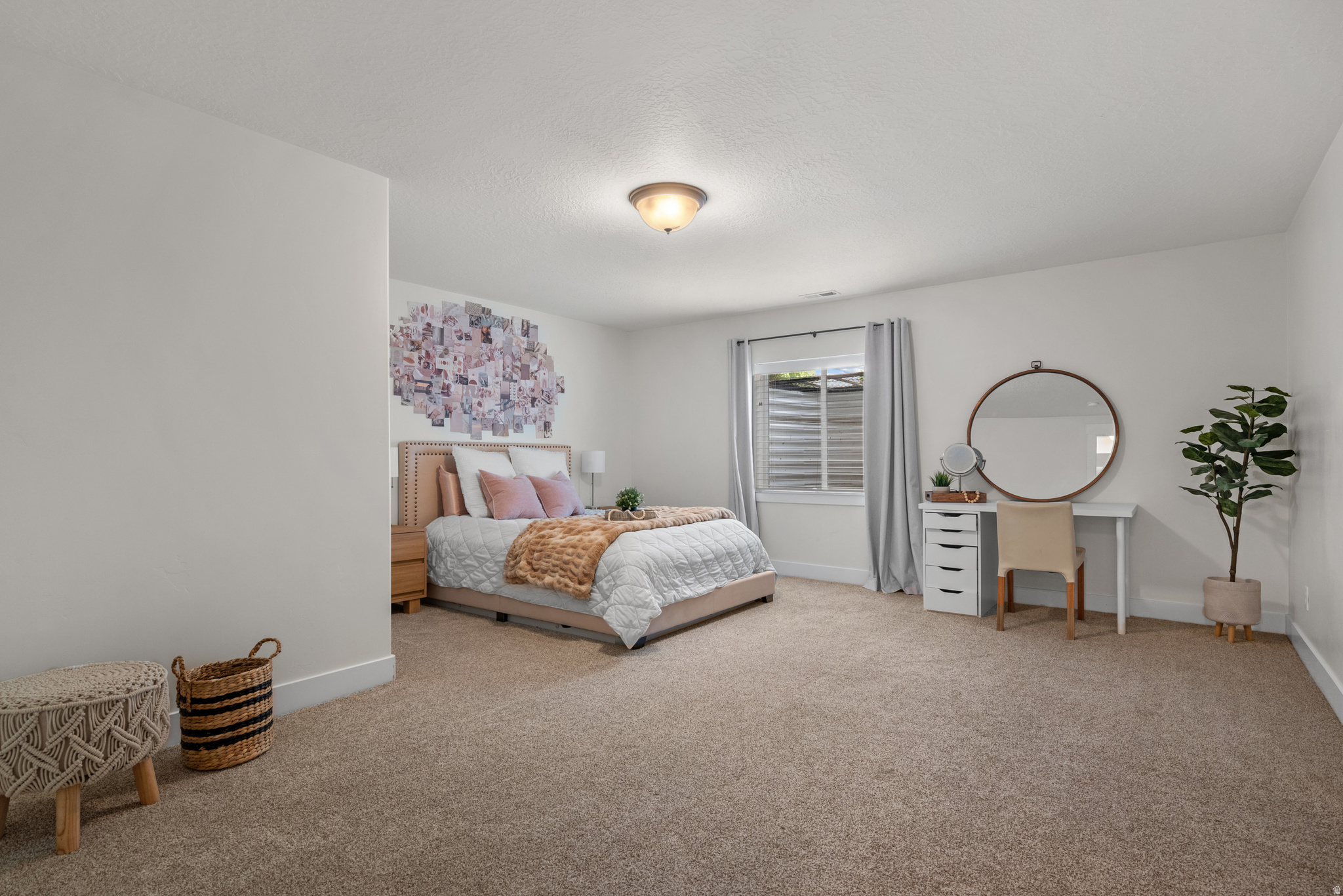 WHISPER RIDGE - Residential