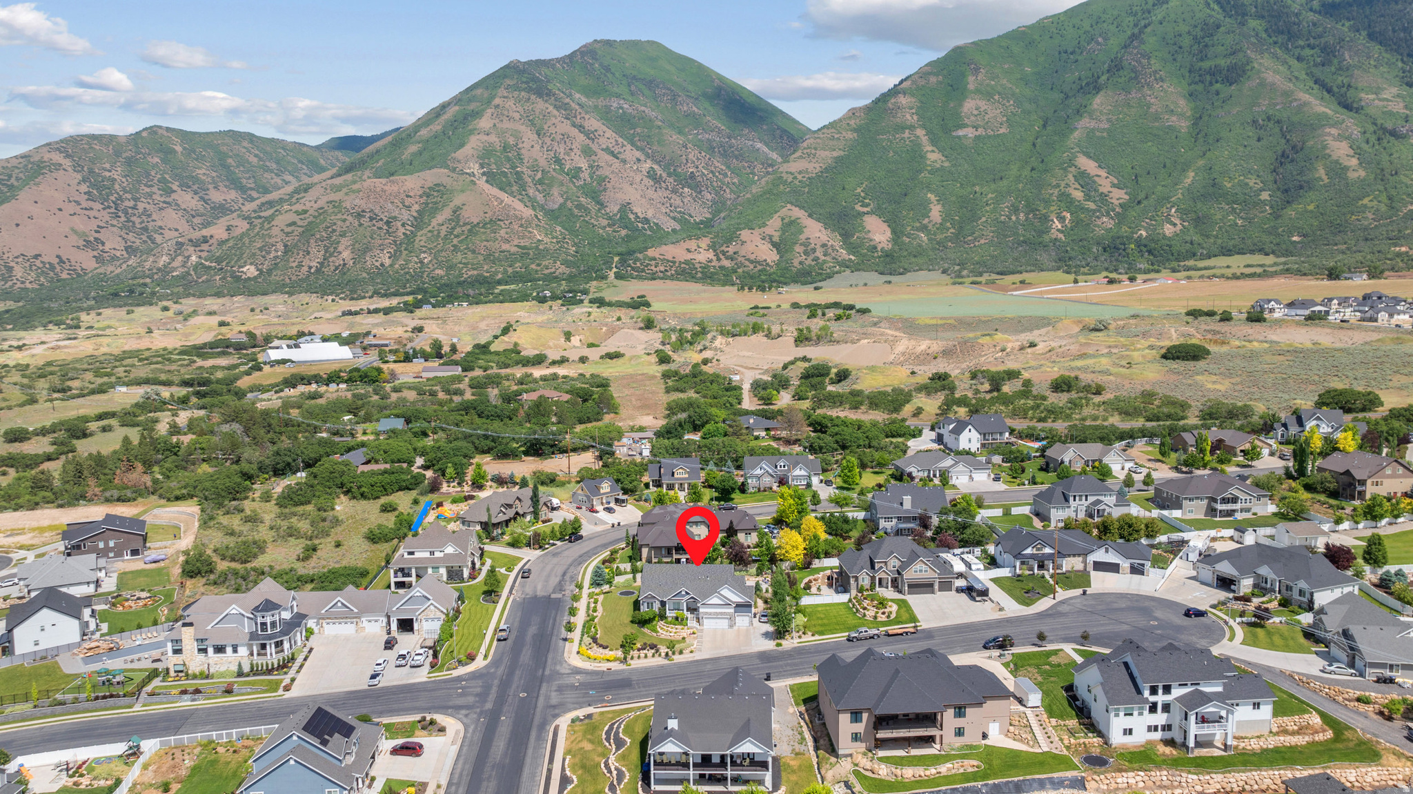 WHISPER RIDGE - Residential