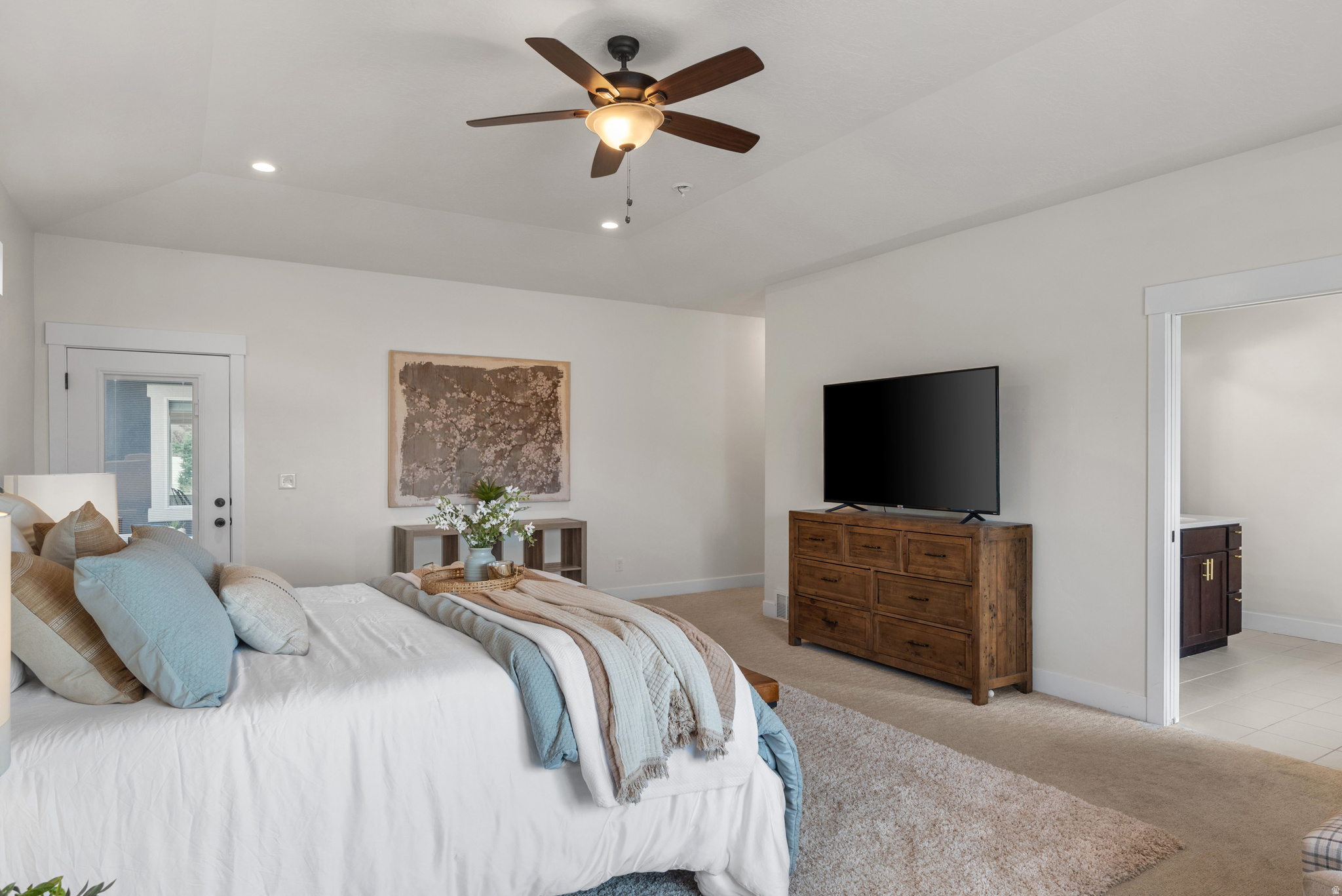 WHISPER RIDGE - Residential