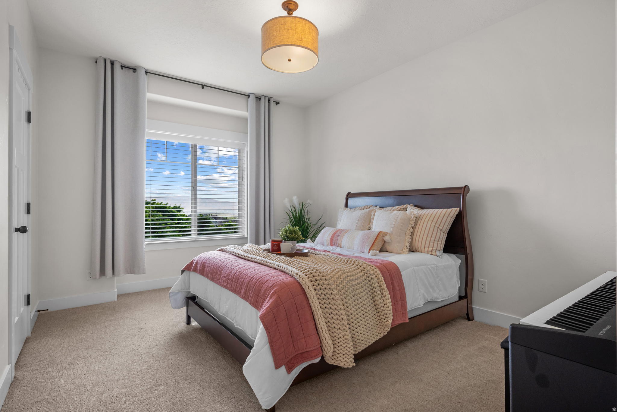 WHISPER RIDGE - Residential