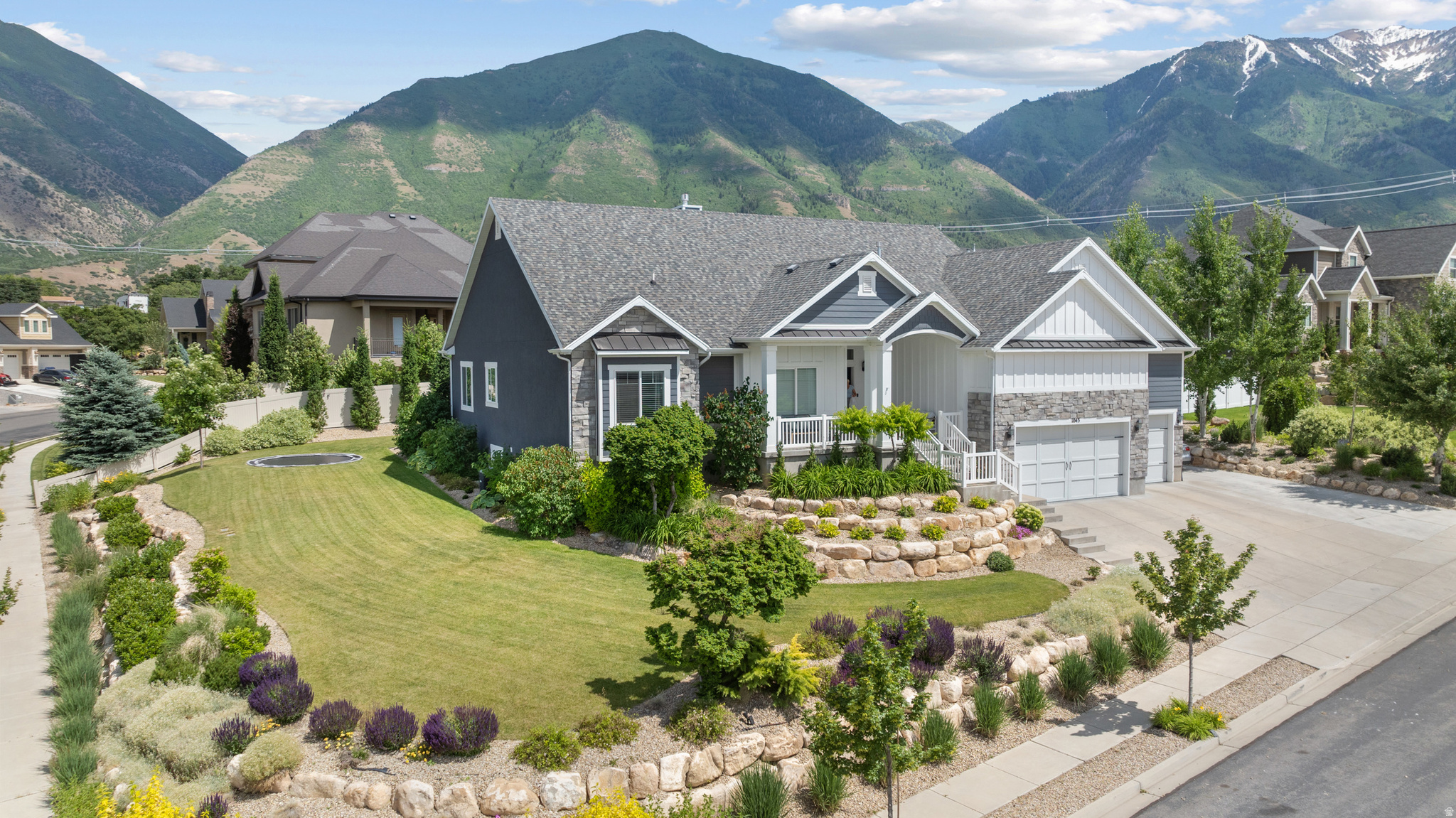 WHISPER RIDGE - Residential