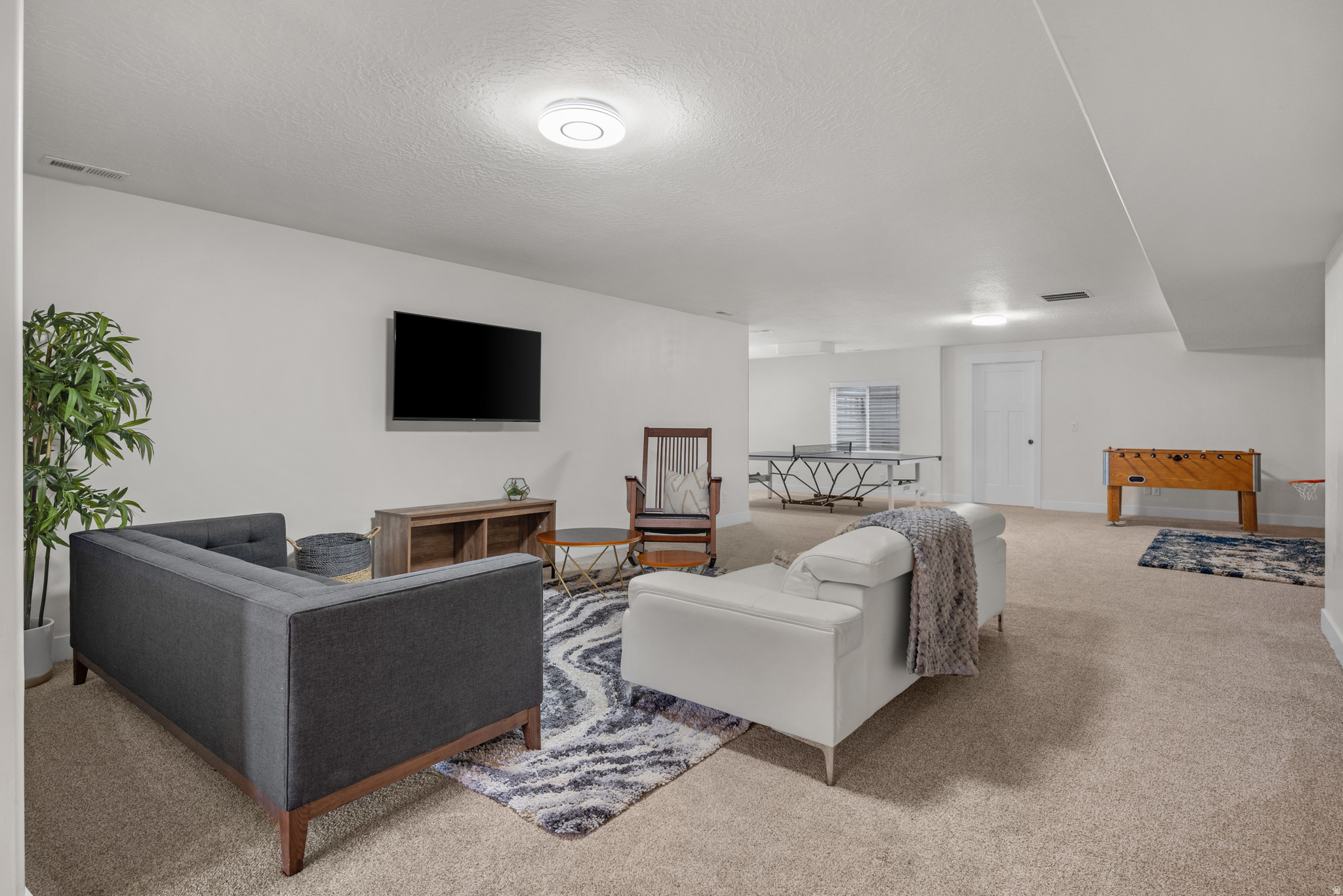 WHISPER RIDGE - Residential