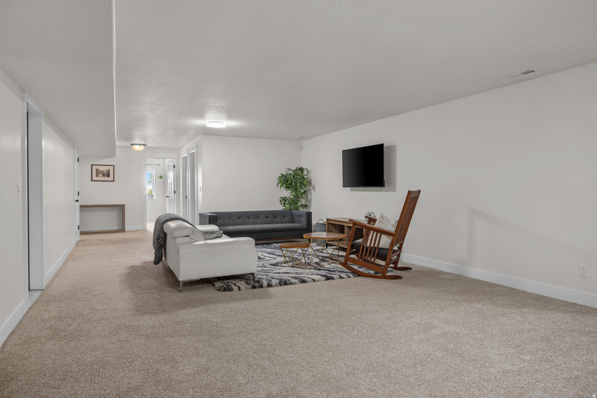 WHISPER RIDGE - Residential