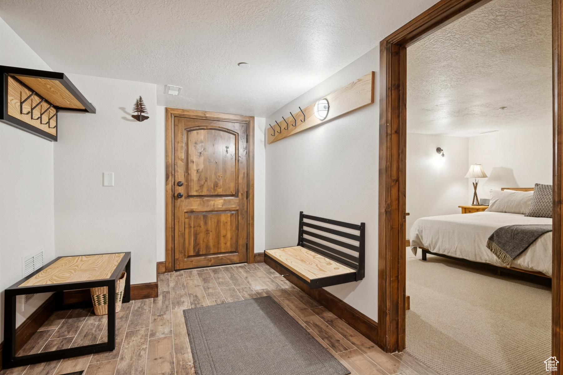 Park City, Utah 84060, United States, 3 Bedrooms Bedrooms, ,4 BathroomsBathrooms,Residential,Active,152902