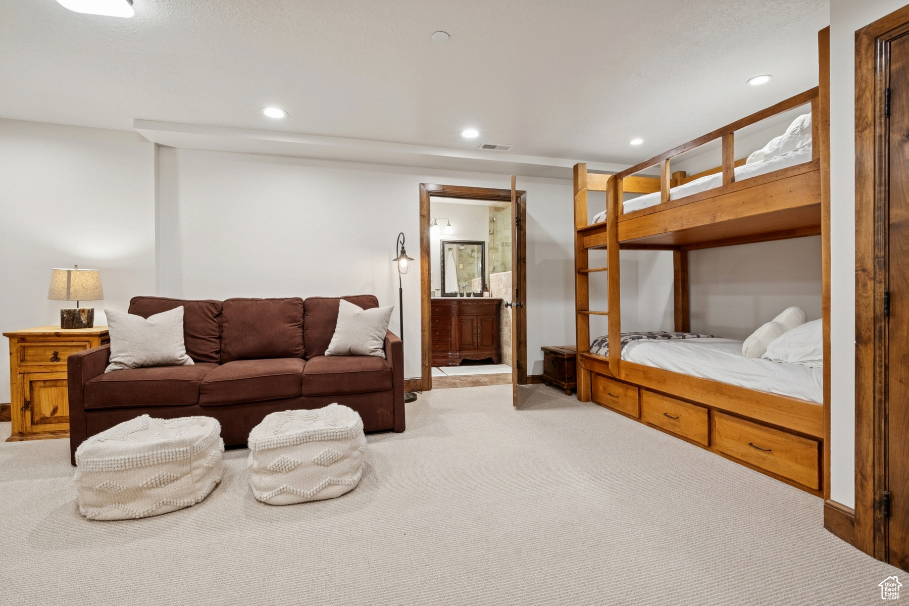 Park City, Utah 84060, United States, 3 Bedrooms Bedrooms, ,4 BathroomsBathrooms,Residential,Active,152902