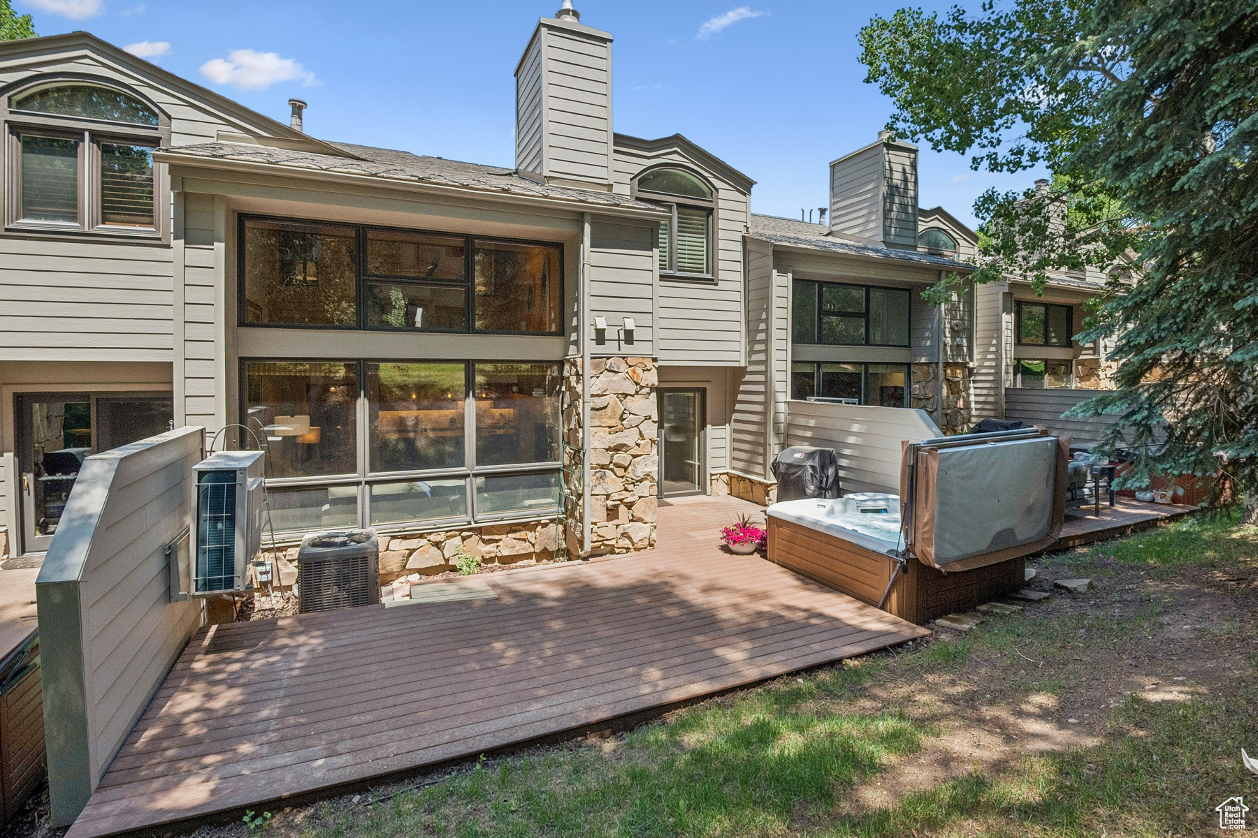 Park City, Utah 84060, United States, 3 Bedrooms Bedrooms, ,4 BathroomsBathrooms,Residential,Active,152902