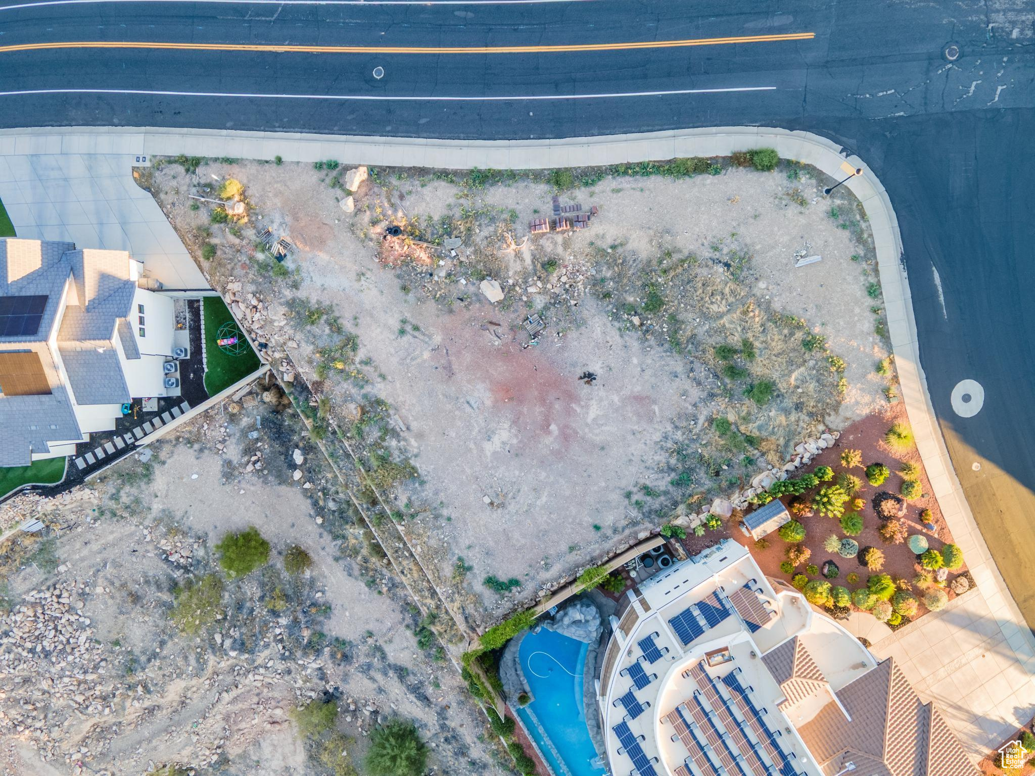 SOUTHGATE HILLS - Land