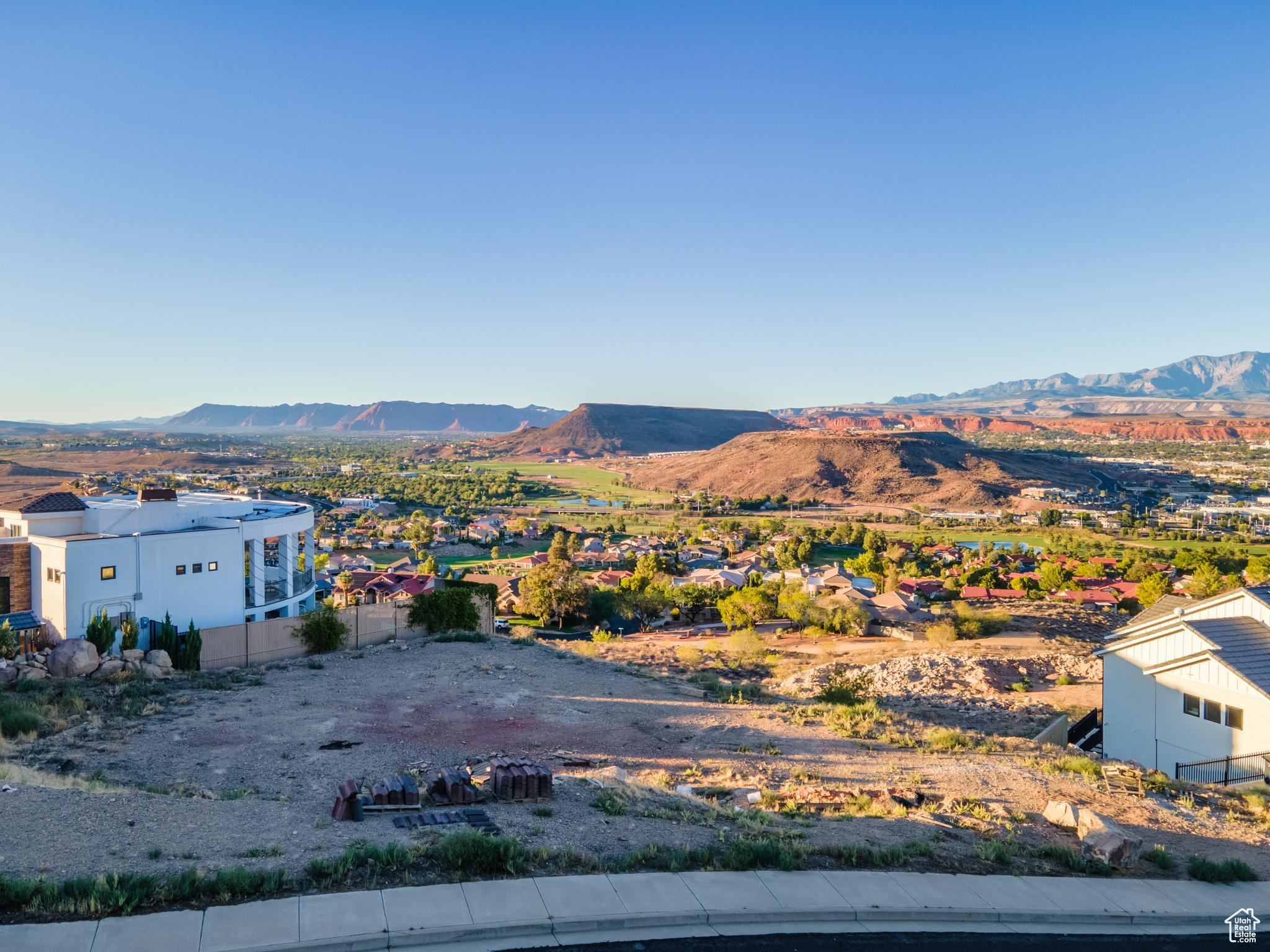 SOUTHGATE HILLS - Land