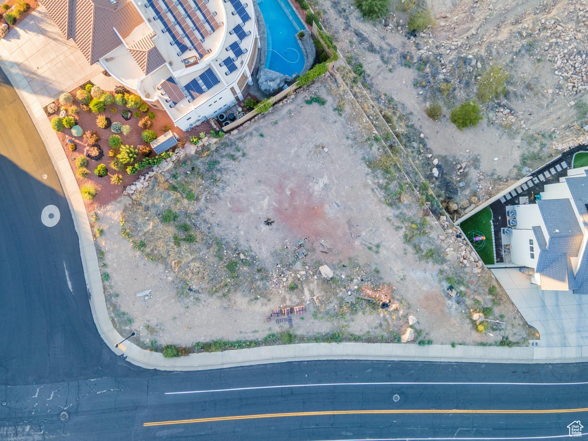 SOUTHGATE HILLS - Land