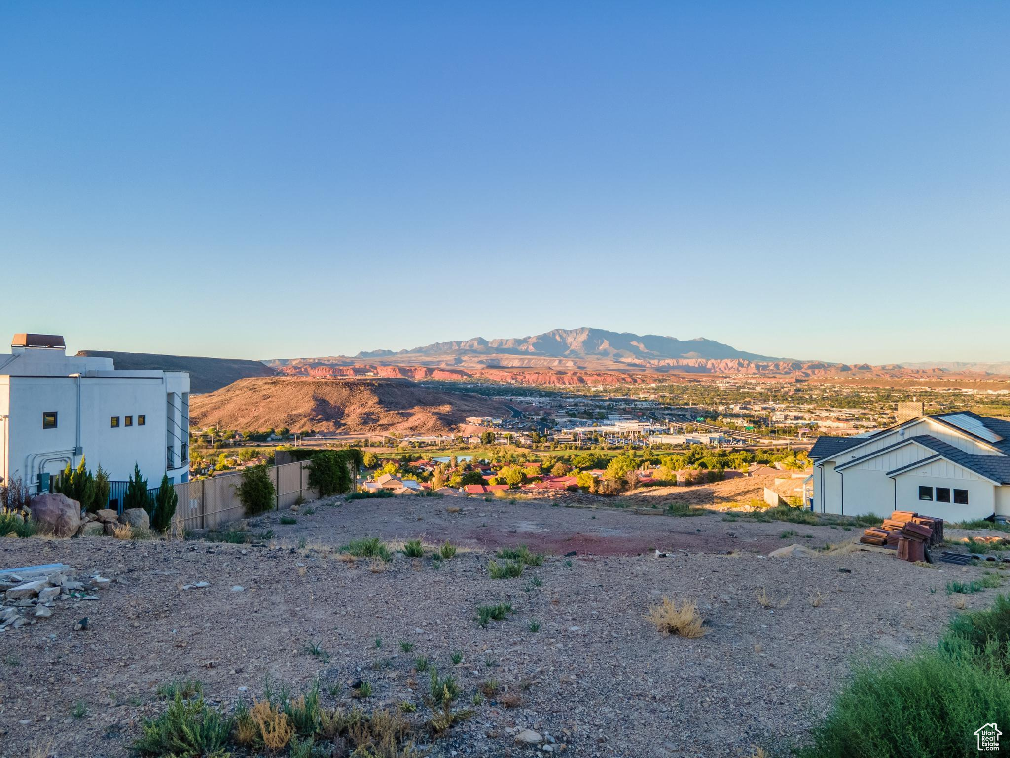 SOUTHGATE HILLS - Land