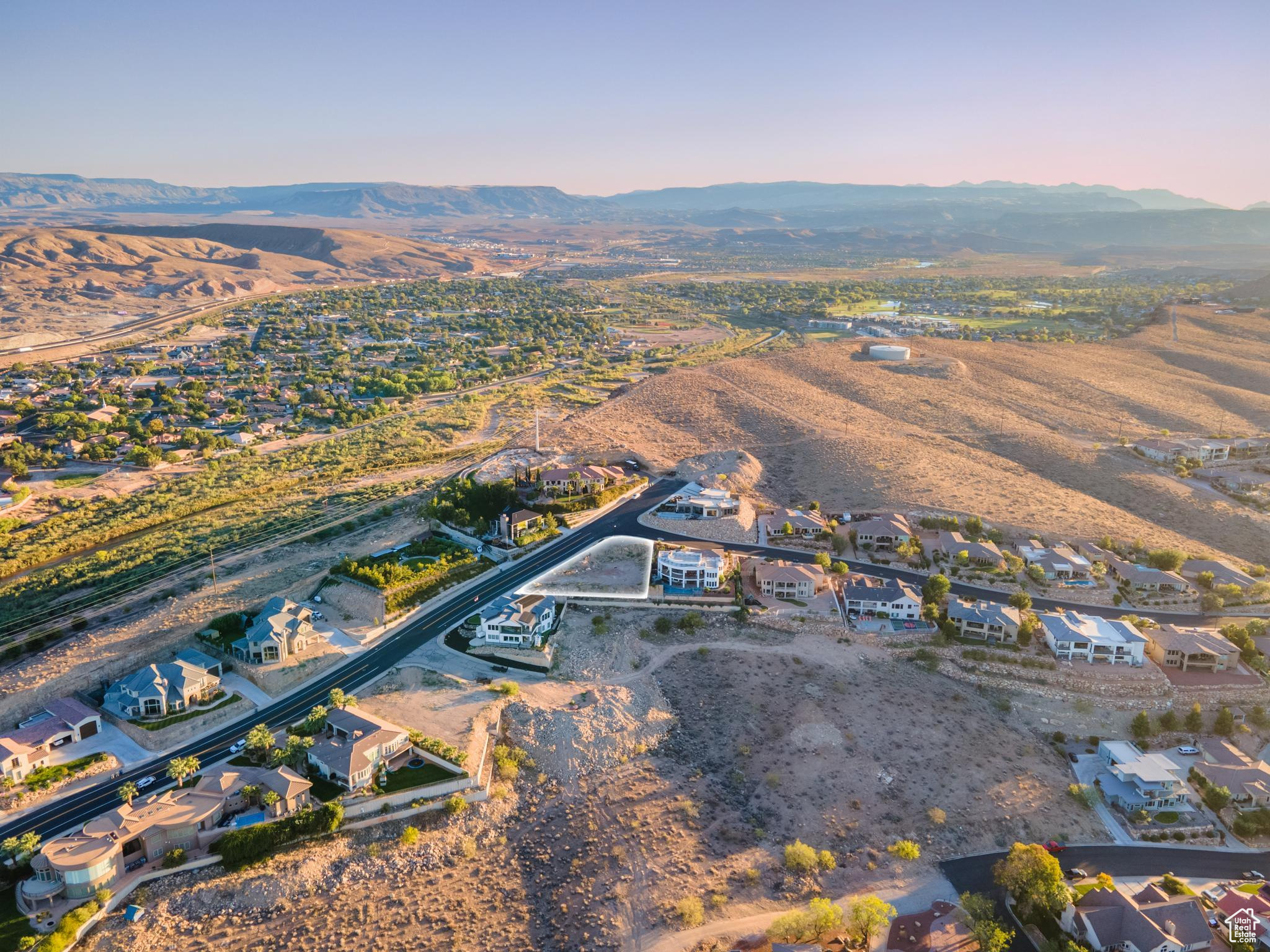 SOUTHGATE HILLS - Land