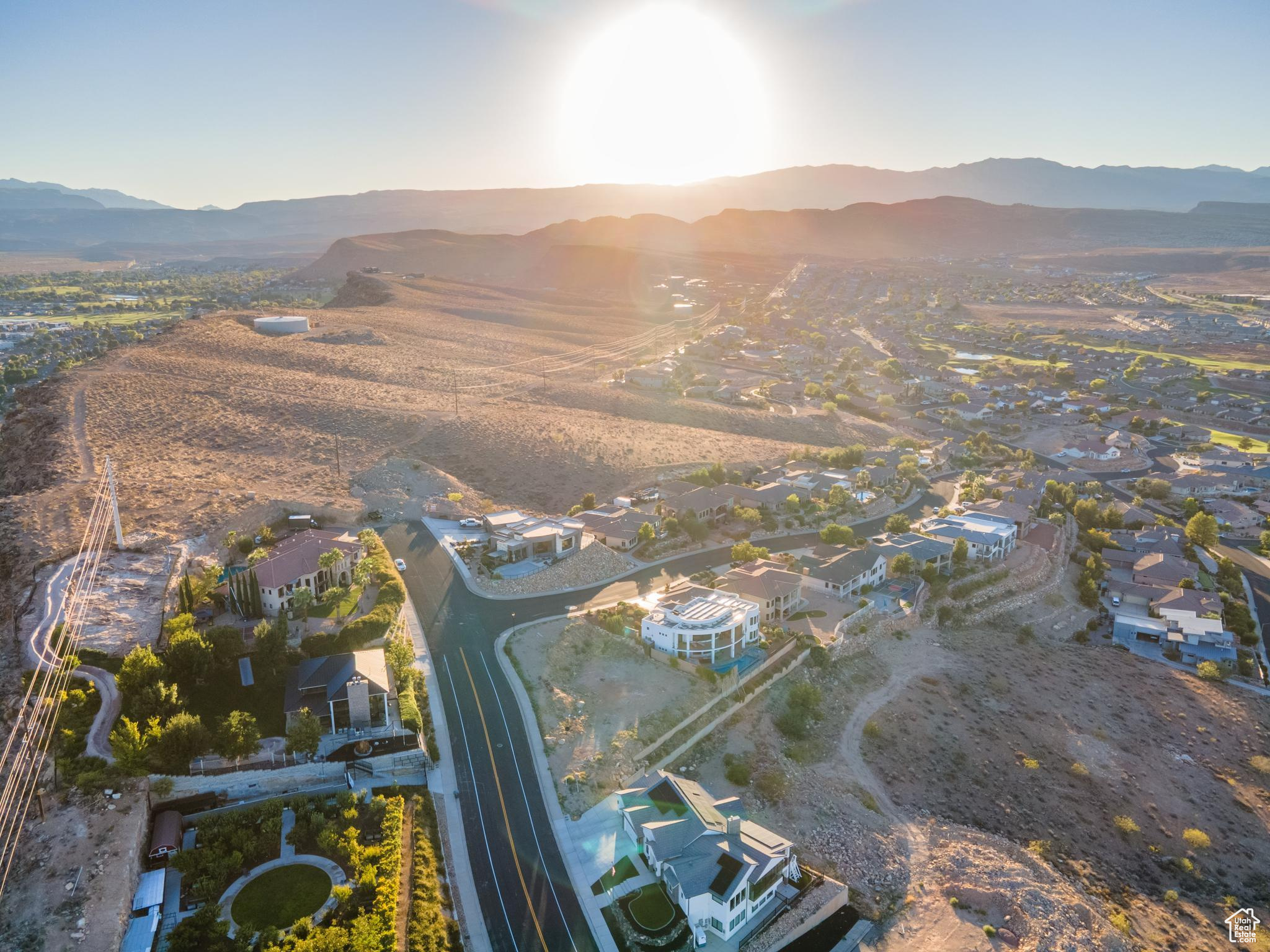 SOUTHGATE HILLS - Land