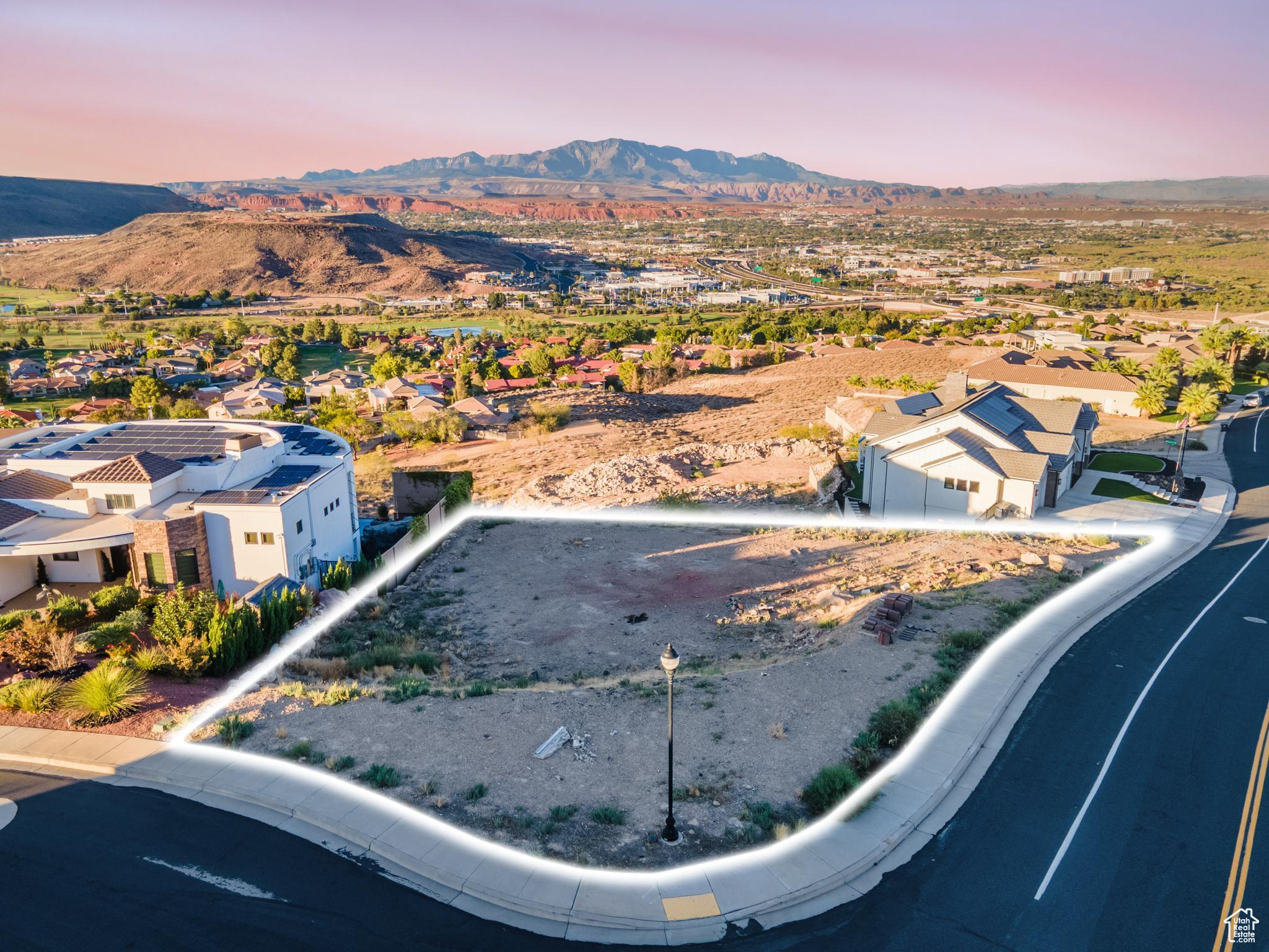 SOUTHGATE HILLS - Land