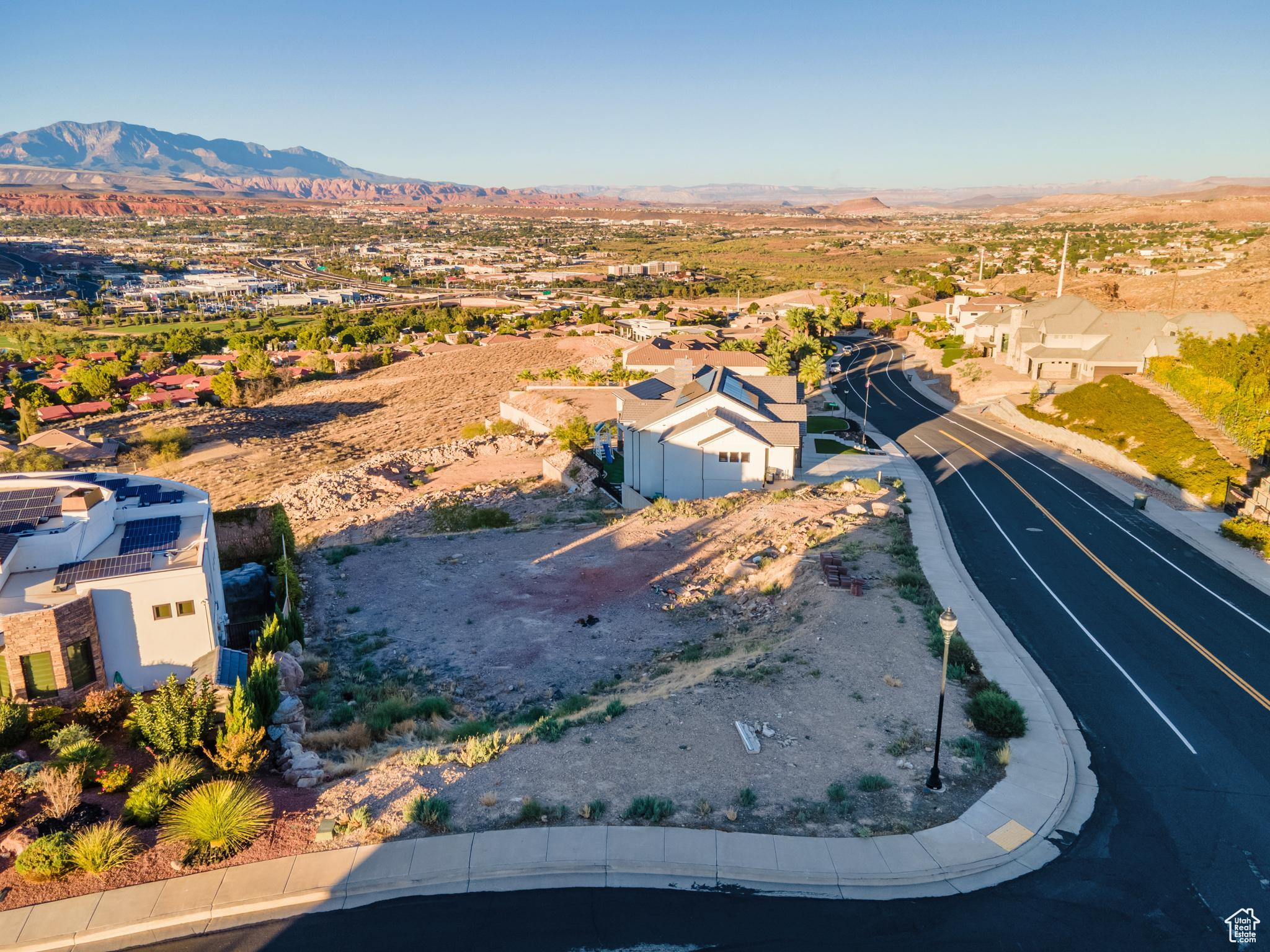 SOUTHGATE HILLS - Land