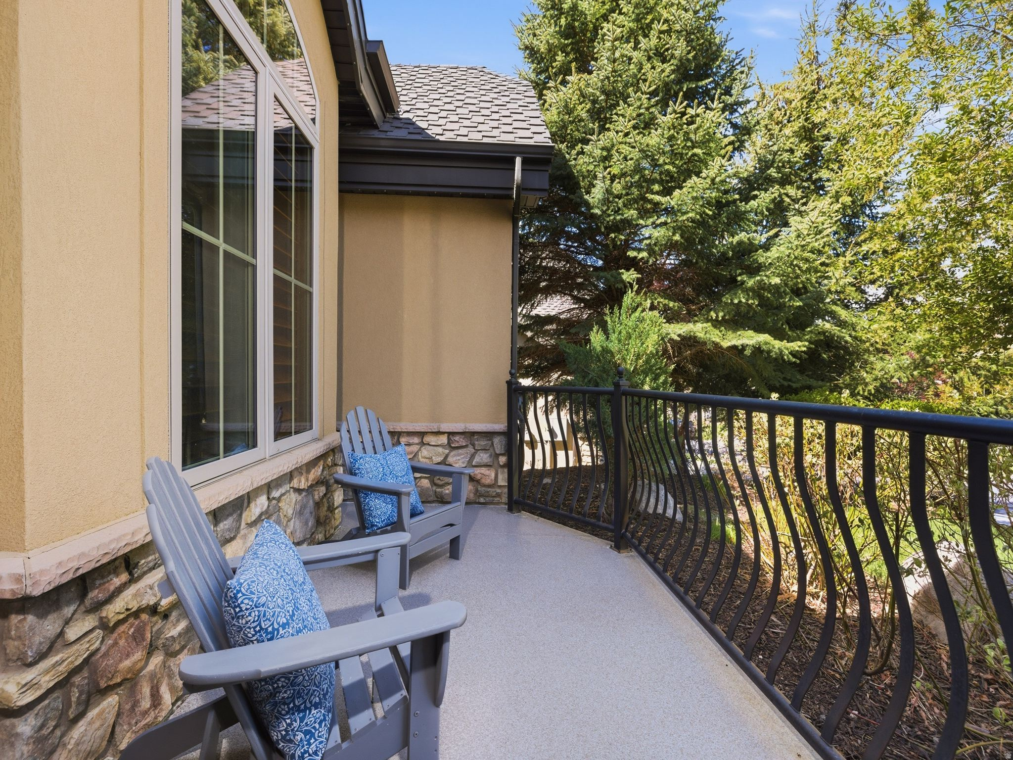 EAGLE CREST - Residential