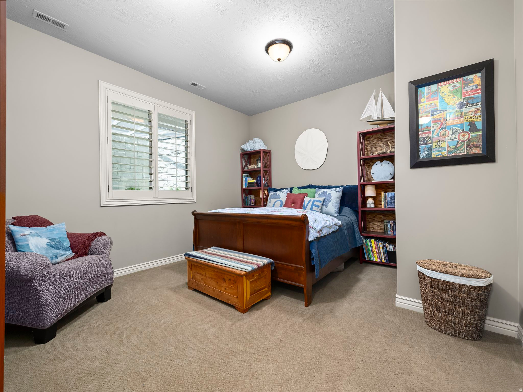 EAGLE CREST - Residential