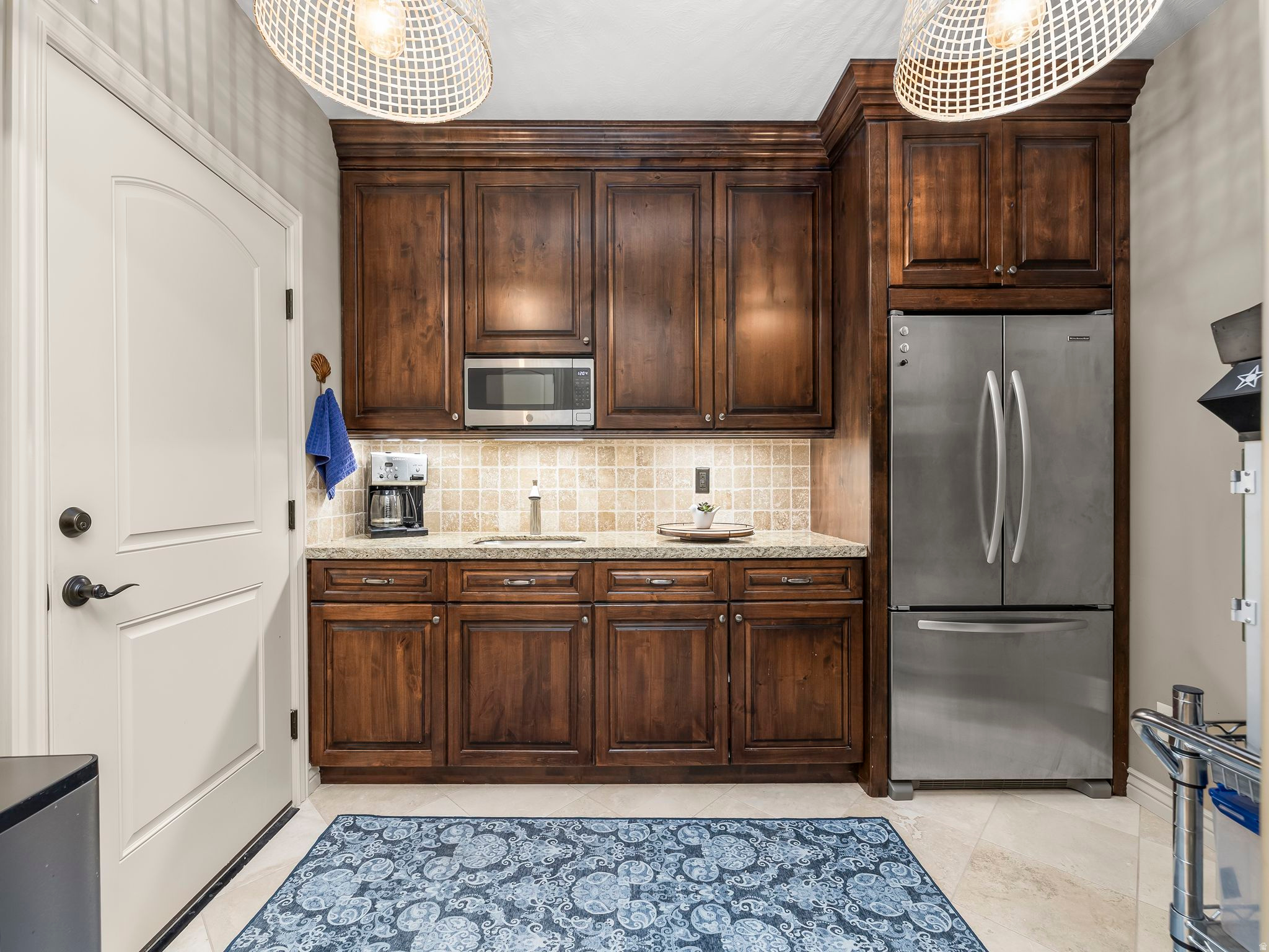 EAGLE CREST - Residential