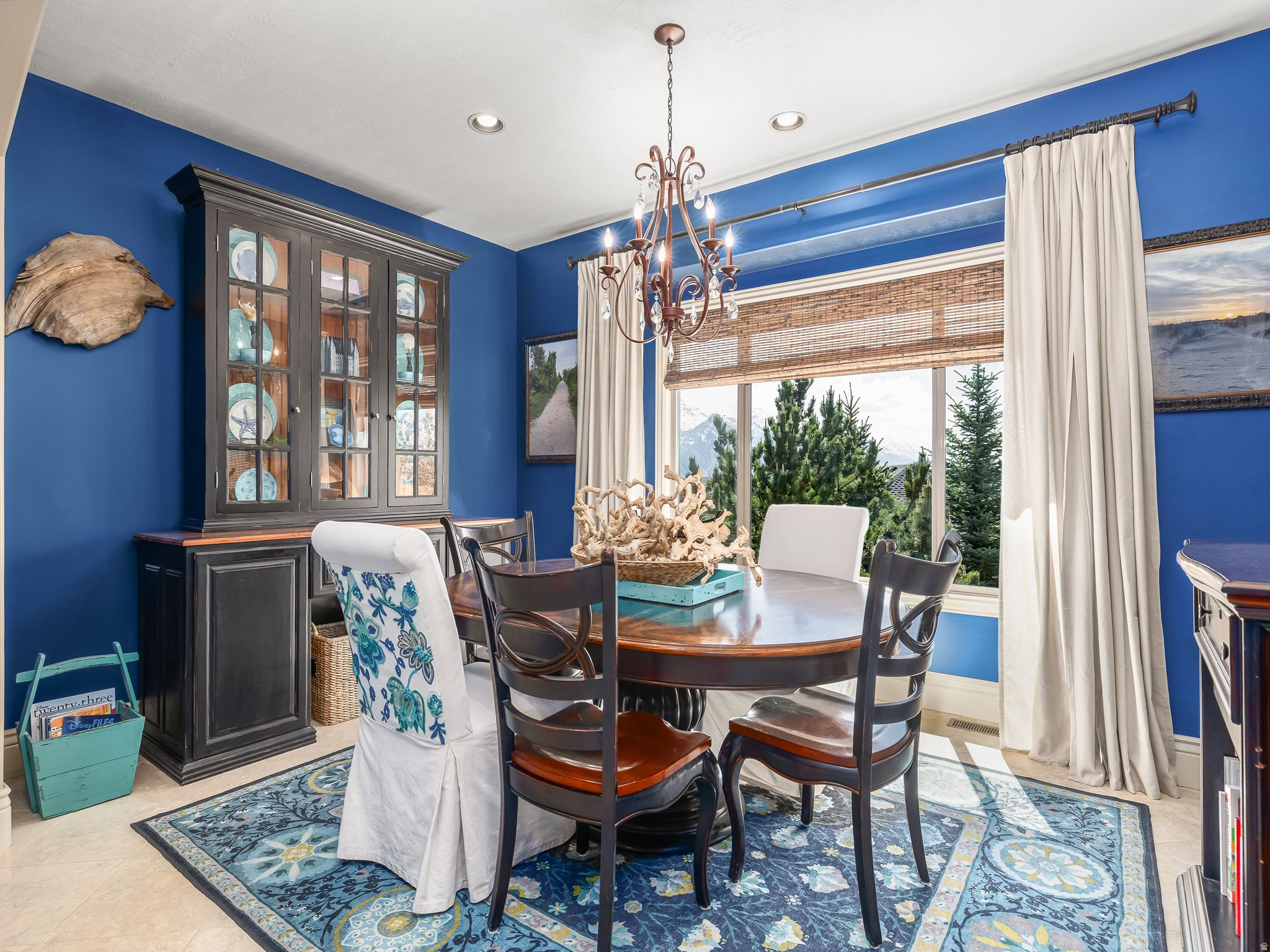 EAGLE CREST - Residential