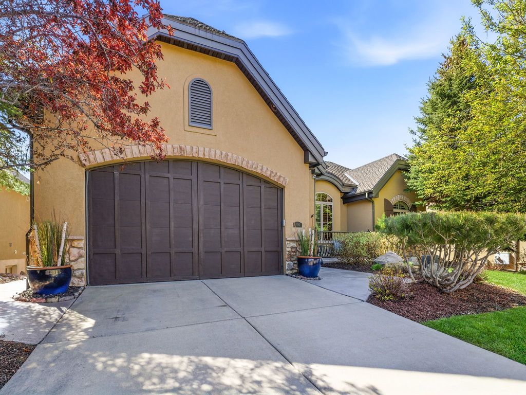 Photo of 2216 E FAIR WINNS LN S, Draper (UT Cnty), UT 84020 (MLS # 2154627)