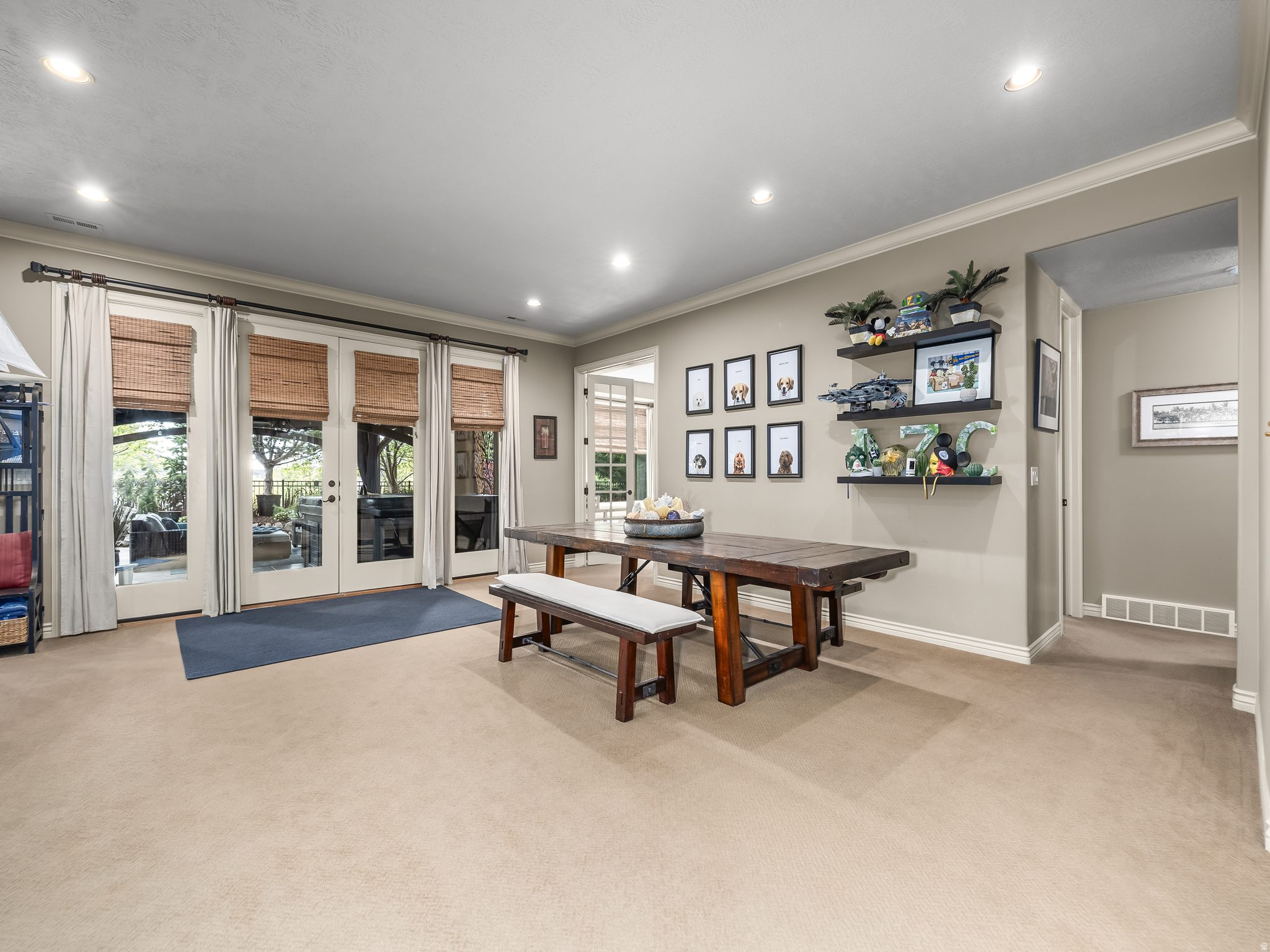 EAGLE CREST - Residential