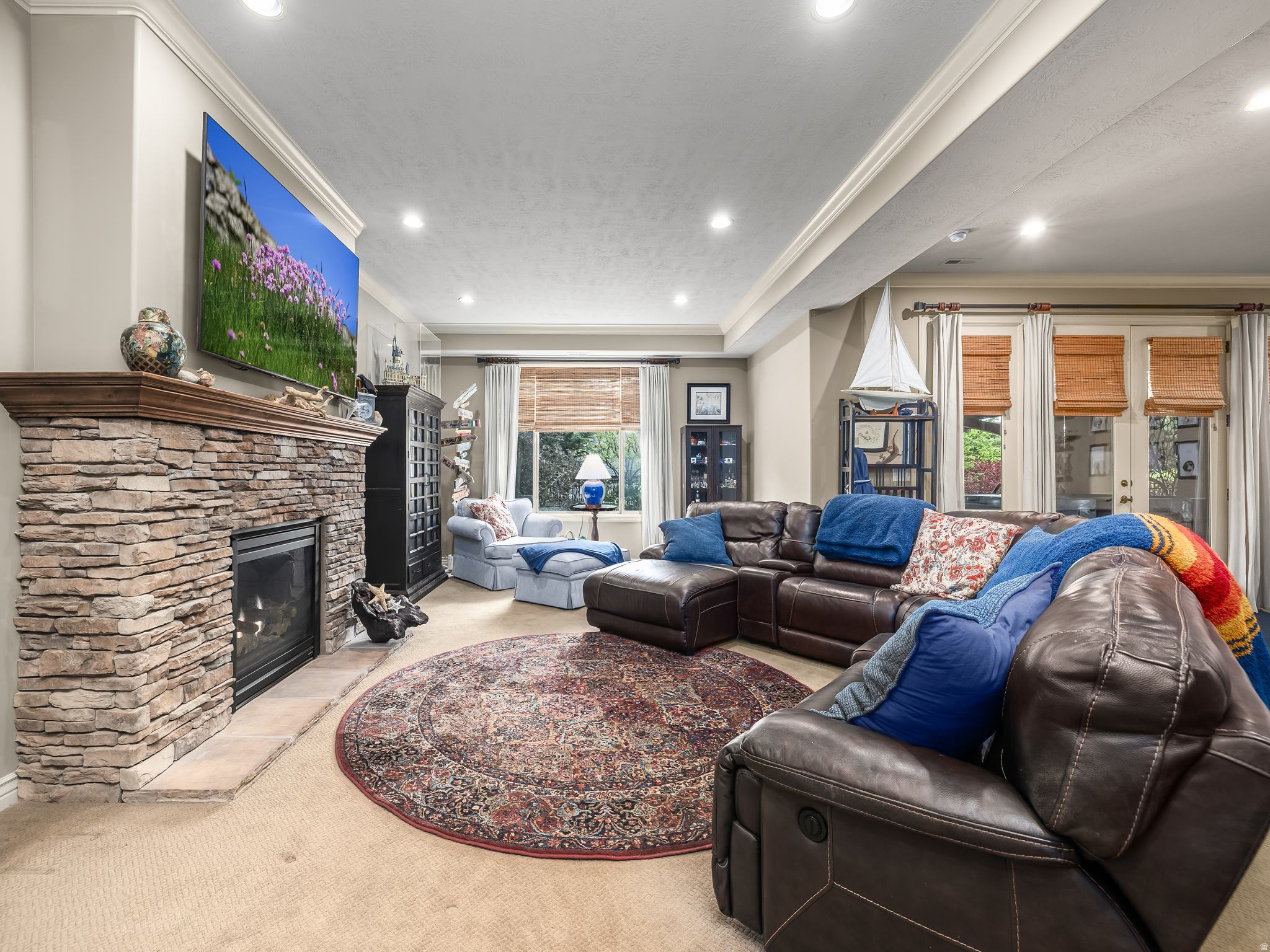 EAGLE CREST - Residential