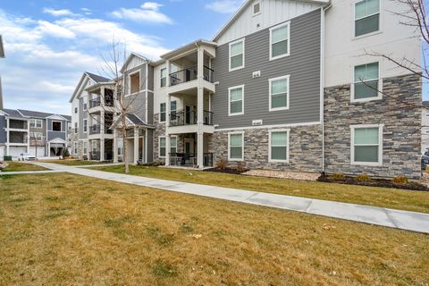 Tiny photo for 353 W 490 N, Vineyard, UT 84059 (MLS # 2133887)