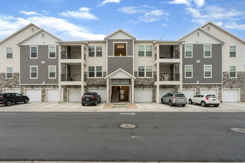 Photo of 353 W 490 N, Vineyard, UT 84059 (MLS # 2133887)