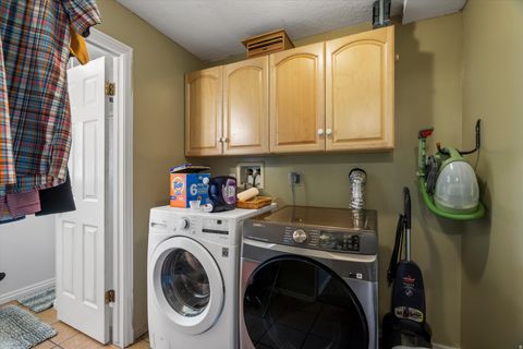 Tiny photo for 1653 S 500 E, Kaysville, UT 84037 (MLS # 2168498)