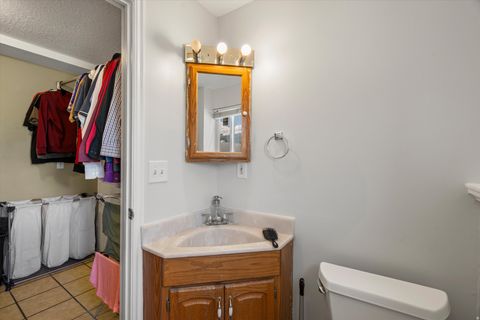 Tiny photo for 1653 S 500 E, Kaysville, UT 84037 (MLS # 2168498)