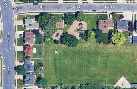 Tiny photo for 1653 S 500 E, Kaysville, UT 84037 (MLS # 2168498)