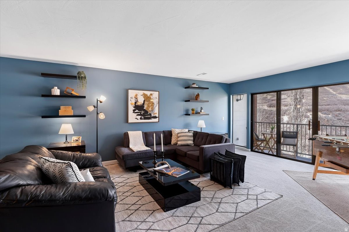 DONNER CREST - Residential