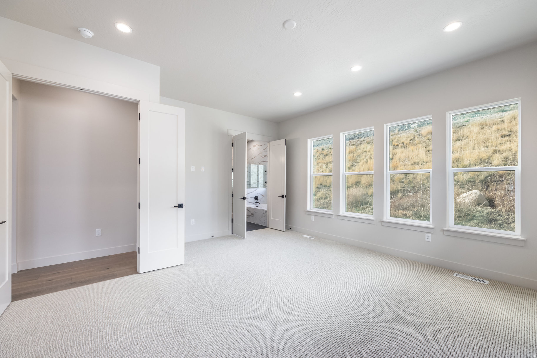 DEER SPRINGS - Residential