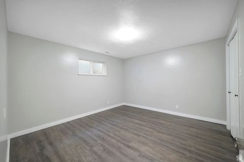 Tiny photo for 276 E SPENCER WAY, Farmington, UT 84025 (MLS # 2150829)