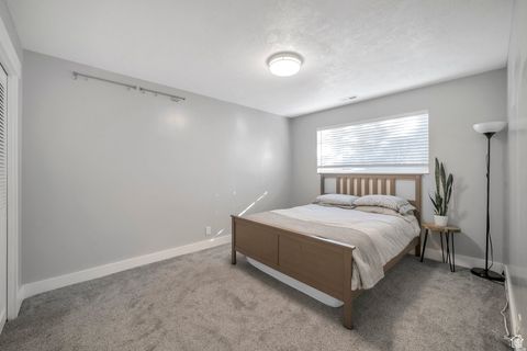 Tiny photo for 276 E SPENCER WAY, Farmington, UT 84025 (MLS # 2150829)