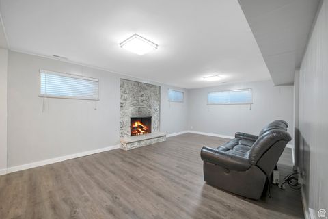 Tiny photo for 276 E SPENCER WAY, Farmington, UT 84025 (MLS # 2150829)