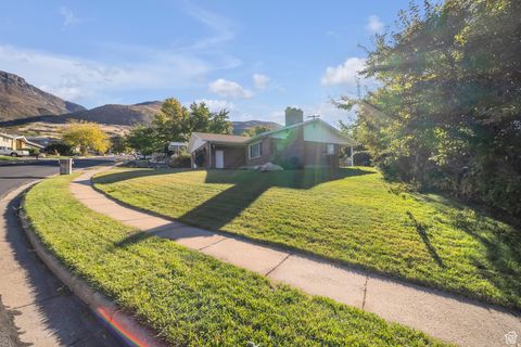 Tiny photo for 276 E SPENCER WAY, Farmington, UT 84025 (MLS # 2150829)