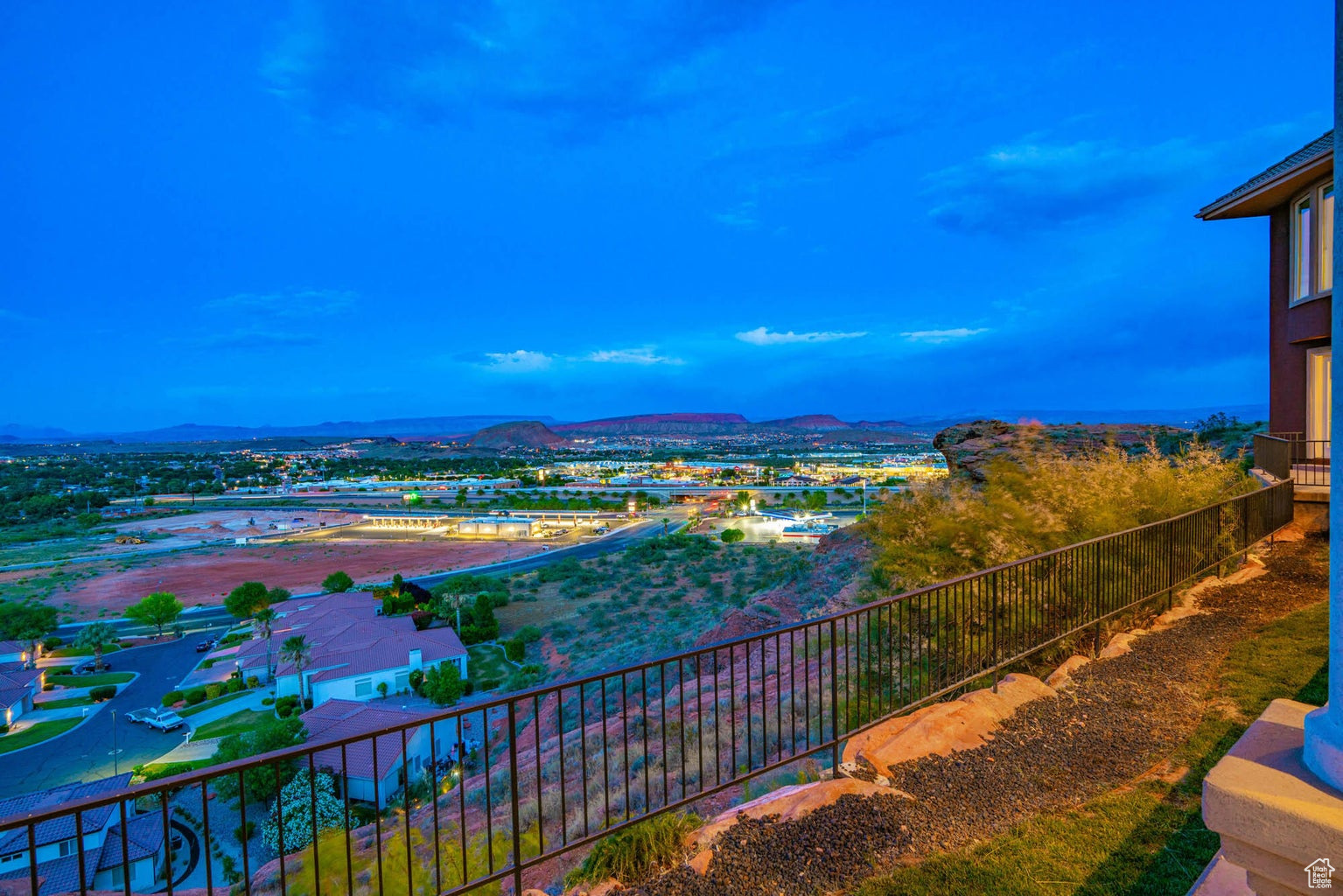 LIONS HEAD HILLTOP EST GR SPRING COVE - Residential