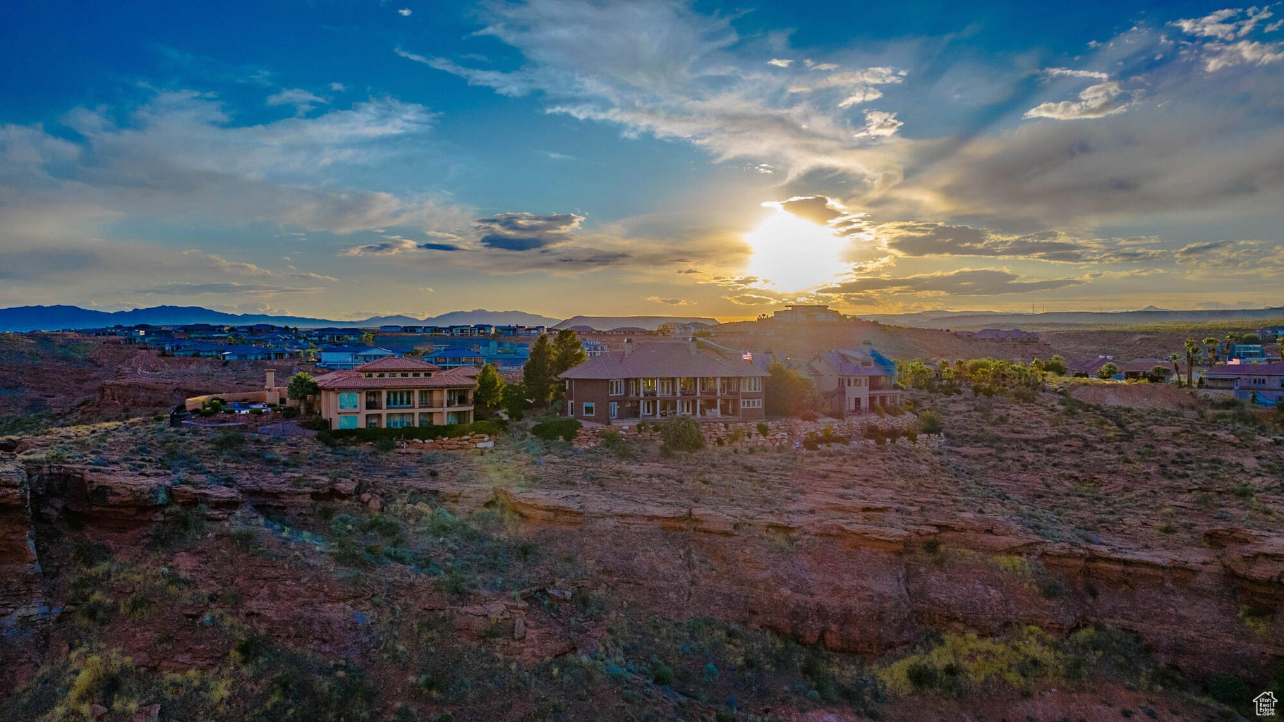 LIONS HEAD HILLTOP EST GR SPRING COVE - Residential